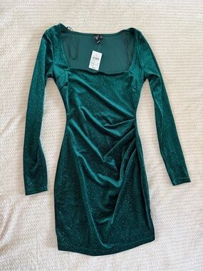 Windsor Emerald Green Long Sleeve Velvet Ruched Bodycon Dress
